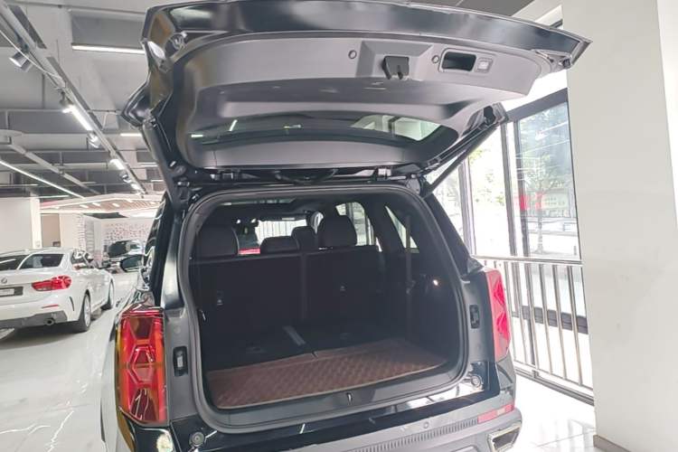 Used GAC Trumpchi GS8 2022 Linghang Series 2.0 TGDI Two-Wheel-Drive Luxury Smart Connectivity Version (7 Seats) Trunk