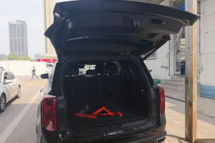 Used GAC Trumpchi GS8 2022 Linghang Series 2.0 TGDI Two-Wheel-Drive Luxury Smart Connectivity Version (7 Seats) Trunk