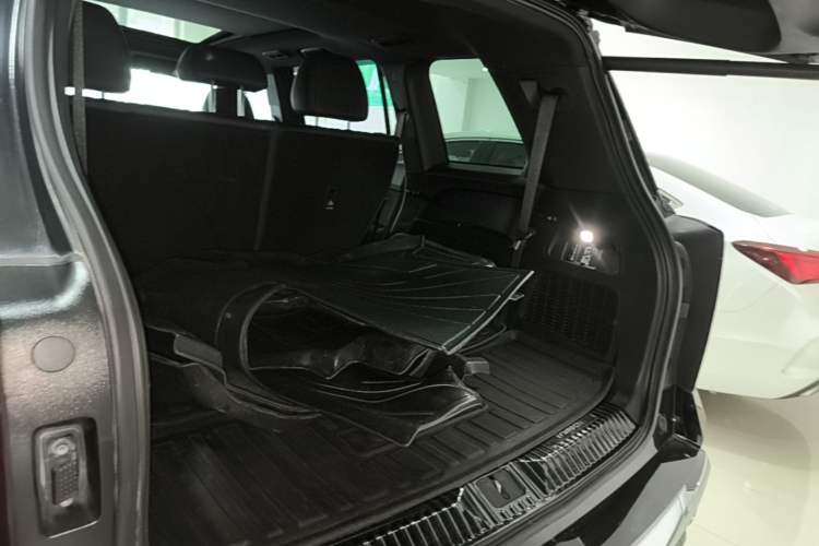 Used GAC Trumpchi GS8 2022 Dual-Engine Series 2.0TM Two-Wheel Drive Prestige Edition (7 Seats) Trunk