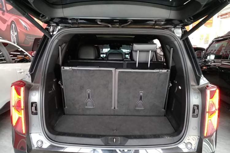 Used GAC Trumpchi GS8 2022 Linghang Series 2.0 TGDI Two-Wheel-Drive Luxury Smart Connectivity Version (7 Seats) Trunk
