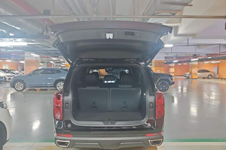 Used GAC Trumpchi GS8 2022 Linghang Series 2.0 TGDI Two-Wheel-Drive Luxury Smart Connectivity Version (7 Seats) Trunk