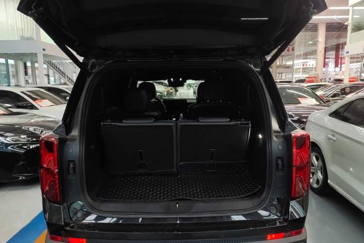 Used GAC Trumpchi GS8 2022 Flagship Series 2.0 TGDI Two-Wheel-Drive Prestige Edition (6-seater) Trunk