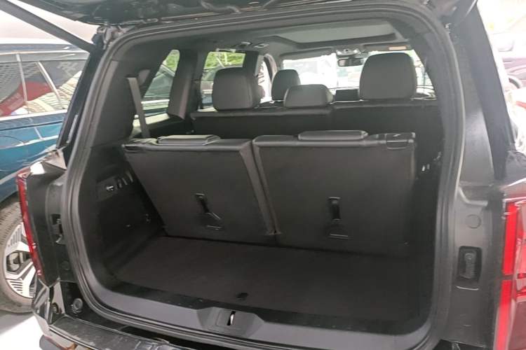 Used GAC Trumpchi GS8 2022 Linghang Series 2.0 TGDI Two-Wheel-Drive Luxury Smart Connectivity Version (7 Seats) Trunk