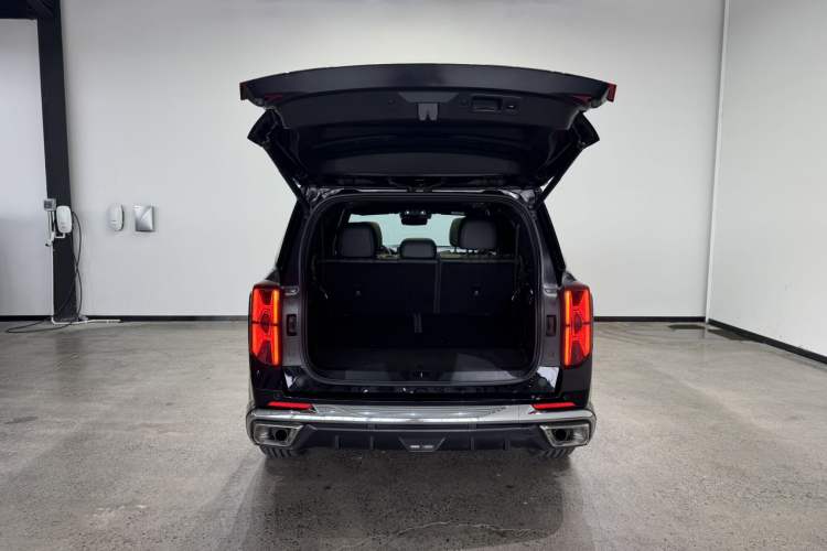 Used GAC Trumpchi GS8 2022 Dual-Engine Series 2.0TM Two-Wheel Drive Prestige Edition (7 Seats) Trunk