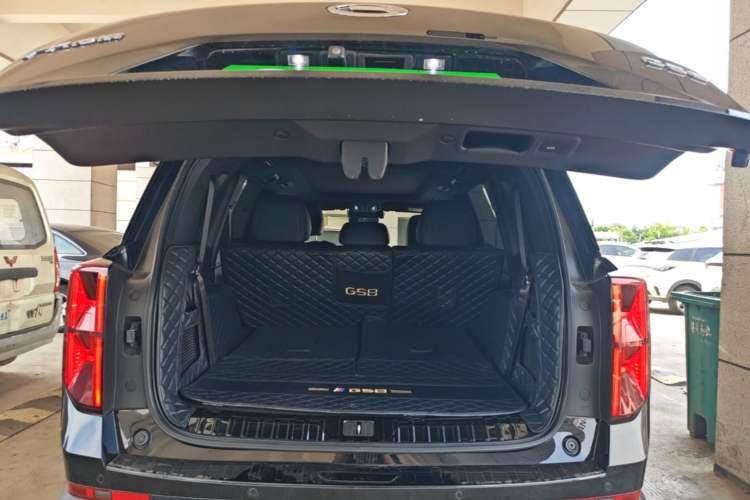 Used GAC Trumpchi GS8 2022 Linghang Series 2.0 TGDI Two-Wheel-Drive Luxury Smart Connectivity Version (7 Seats) Trunk
