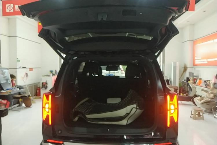 Used GAC Trumpchi GS8 2022 Dual-Engine Series 2.0TM Two-Wheel Drive Prestige Edition (7 Seats) Trunk
