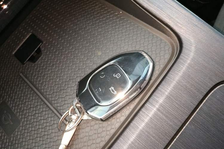Used GAC Trumpchi GS8 2022 Dual-Engine Series 2.0TM Two-Wheel Drive Prestige Edition (7 Seats) Vehicle Key