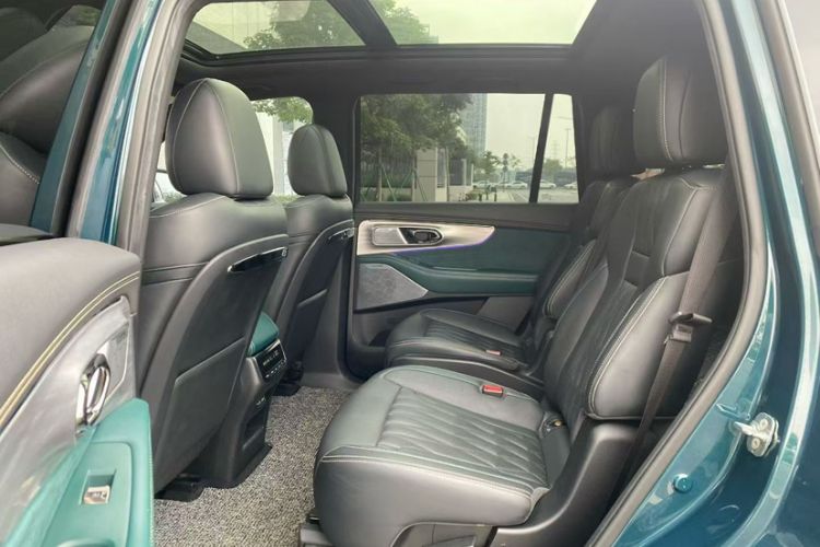 Used GAC Trumpchi GS8 2022 Dual-Engine Series 2.0TM Four-Wheel Drive Prestige Edition (6 Seats) Interior 2