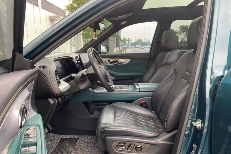 Used GAC Trumpchi GS8 2022 Dual-Engine Series 2.0TM Four-Wheel Drive Prestige Edition (6 Seats) Interior 3