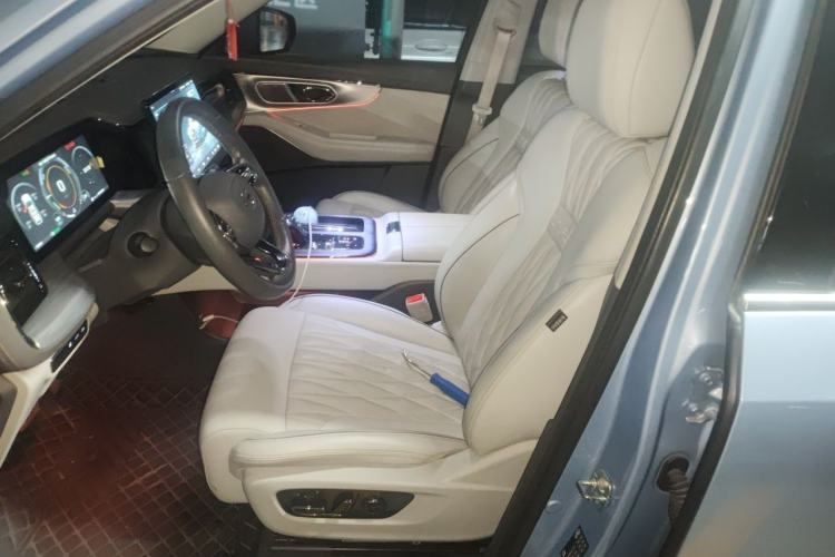 Used GAC Trumpchi GS8 2022 Dual-Engine Series 2.0TM Four-Wheel Drive Prestige Edition (6 Seats) Left Front Seat