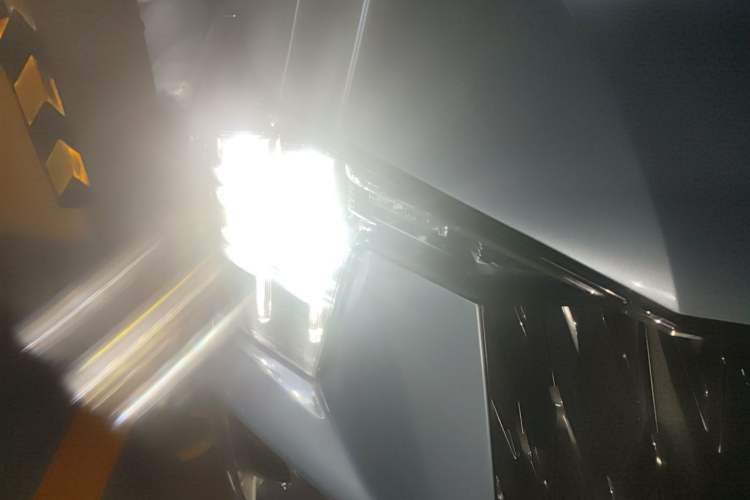 Used GAC Trumpchi GS8 2022 Dual-Engine Series 2.0TM Four-Wheel Drive Prestige Edition (6 Seats) Right Front Headlight