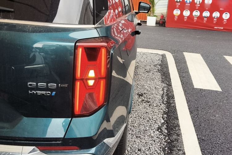 Used GAC Trumpchi GS8 2022 Dual-Engine Series 2.0TM Four-Wheel Drive Prestige Edition (6 Seats) Right Rear Taillight