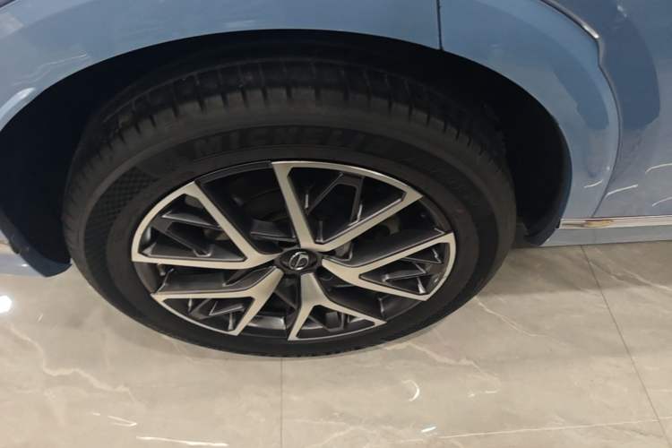 Used GAC Trumpchi GS8 2022 Double-Energy Series 2.0TM Two-Wheel Drive Prestige Edition (6 Seats) Right Rear Wheel Hub