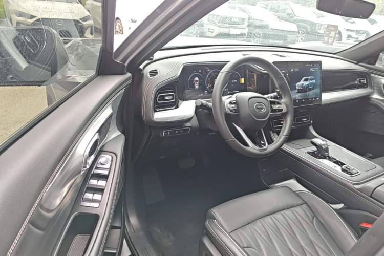 Used GAC Trumpchi GS8 2022 Linghang Series 2.0 TGDI Two-Wheel-Drive Luxury Smart Connectivity Version (7 Seats) Driver Seat