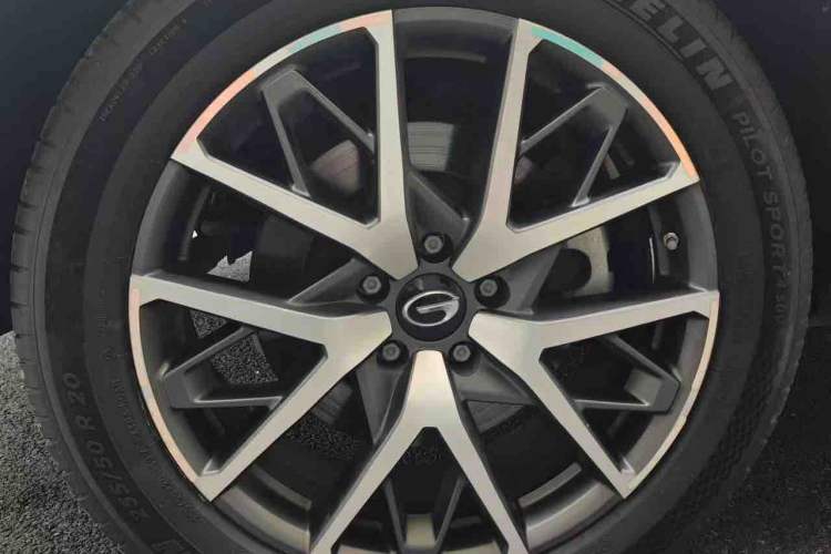 Used GAC Trumpchi GS8 2022 Dual-Engine Series 2.0TM Two-Wheel Drive Prestige Edition (7 Seats) Exterior 5