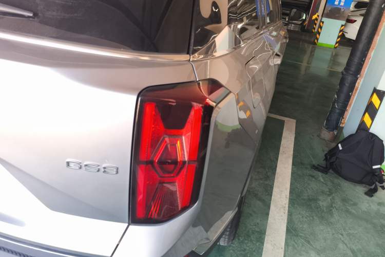 Used GAC Trumpchi GS8 2022 Linghang Series 2.0 TGDI Two-Wheel Drive Luxury Smart Connectivity Version (6 Seats) Exterior 6
