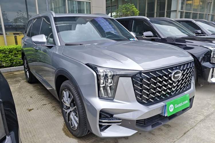 Used GAC Trumpchi GS8 2022 Linghang Series 2.0 TGDI Two-Wheel-Drive Luxury Smart Connectivity Version (7 Seats) Front Right 45 Deg