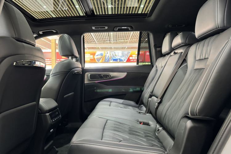 Used GAC Trumpchi GS8 2022 Dual-Engine Series 2.0TM Two-Wheel Drive Prestige Edition (7 Seats) Interior 10