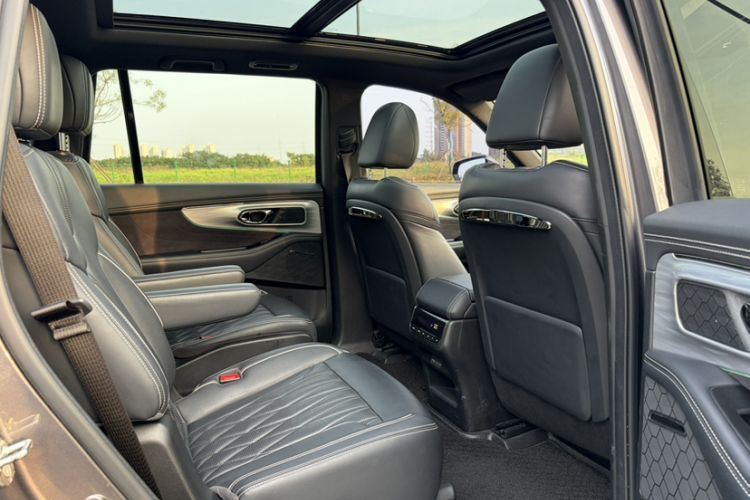 Used GAC Trumpchi GS8 2022 Double-Energy Series 2.0TM Two-Wheel Drive Prestige Edition (6 Seats) Interior 13