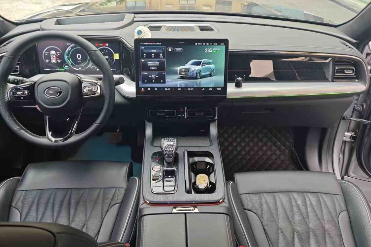 Used GAC Trumpchi GS8 2022 Dual-Engine Series 2.0TM Two-Wheel Drive Prestige Edition (7 Seats) Interior 3
