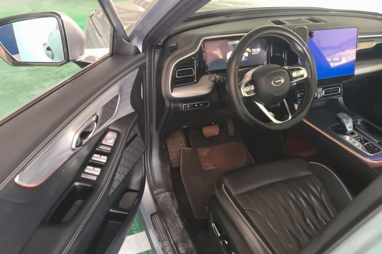 Used GAC Trumpchi GS8 2022 Linghang Series 2.0 TGDI Two-Wheel Drive Luxury Smart Connectivity Version (6 Seats) Interior 3