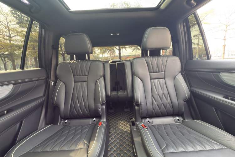 Used GAC Trumpchi GS8 2022 Linghang Series 2.0 TGDI Two-Wheel Drive Luxury Smart Connectivity Version (6 Seats) Interior 6