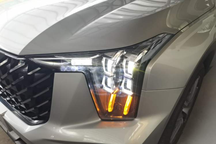 Used GAC Trumpchi GS8 2022 Linghang Series 2.0 TGDI Two-Wheel-Drive Luxury Smart Connectivity Version (7 Seats) Left Front Headlight