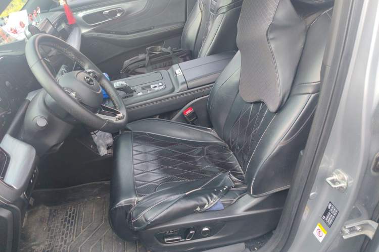 Used GAC Trumpchi GS8 2022 Dual-Engine Series 2.0TM Two-Wheel Drive Prestige Edition (7 Seats) Left Front Seat