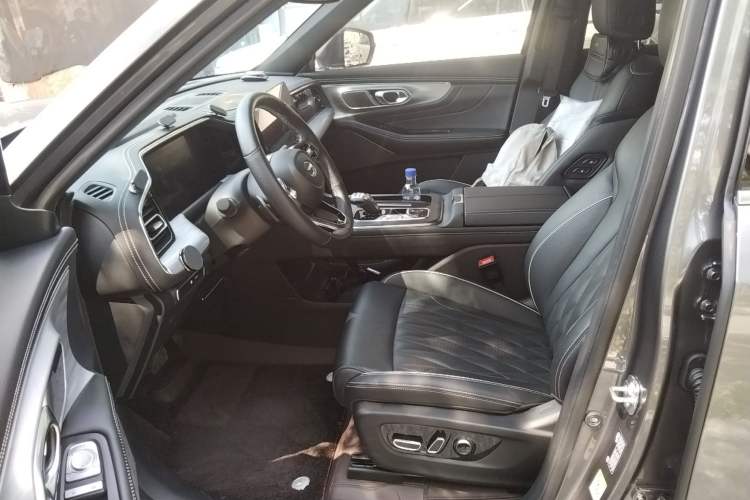 Used GAC Trumpchi GS8 2022 Flagship Series 2.0 TGDI Two-Wheel-Drive Prestige Edition (7 Seats) Left Front Seat