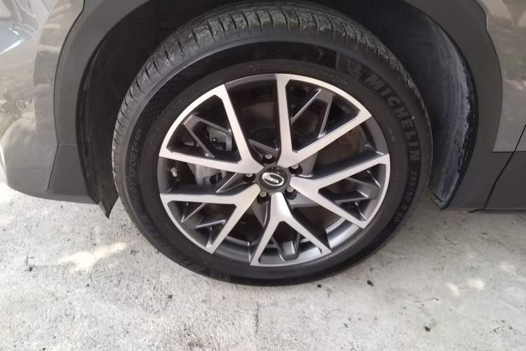 Used GAC Trumpchi GS8 2022 Flagship Series 2.0 TGDI Two-Wheel-Drive Prestige Edition (7 Seats) Left Front Wheel Hub