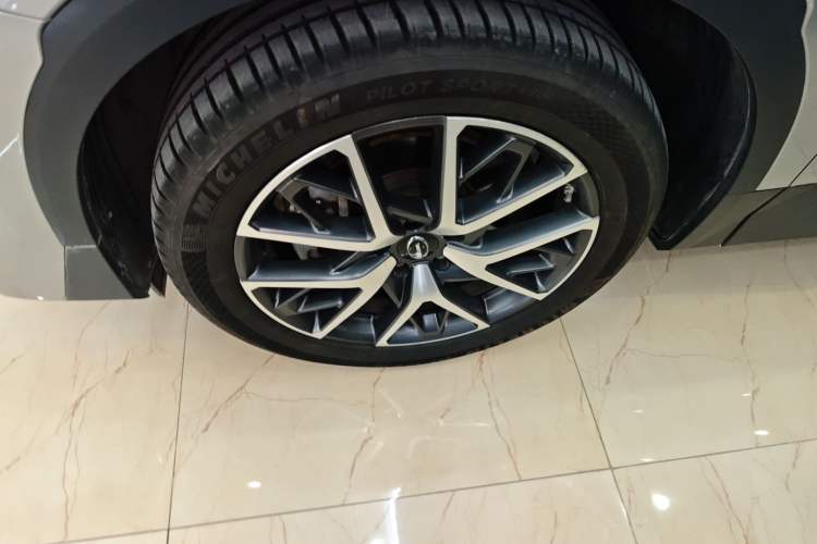 Used GAC Trumpchi GS8 2022 Flagship Series 2.0 TGDI Two-Wheel-Drive Prestige Edition (6-seater) Left Front Wheel Hub