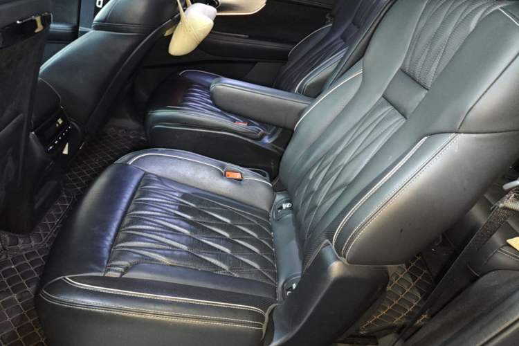 Used GAC Trumpchi GS8 2022 Double-Energy Series 2.0TM Two-Wheel Drive Prestige Edition (6 Seats) Left Rear Seat