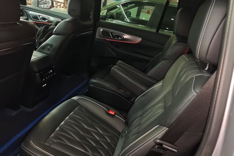 Used GAC Trumpchi GS8 2022 Flagship Series 2.0 TGDI Two-Wheel-Drive Prestige Edition (6-seater) Left Rear Seat