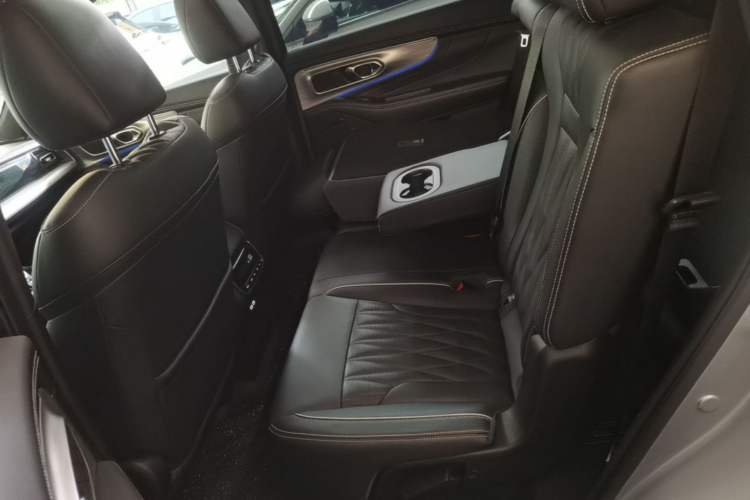 Used GAC Trumpchi GS8 2022 Linghang Series 2.0 TGDI Two-Wheel-Drive Luxury Smart Connectivity Version (7 Seats) Left Rear Seat