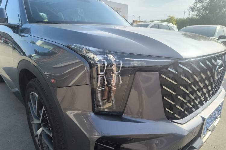 Used GAC Trumpchi GS8 2022 Flagship Series 2.0 TGDI Two-Wheel-Drive Prestige Edition (7 Seats) Right Front Headlight