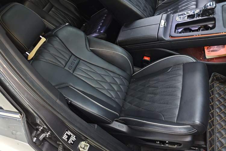 Used GAC Trumpchi GS8 2022 Double-Energy Series 2.0TM Two-Wheel Drive Prestige Edition (6 Seats) Right Front Seat
