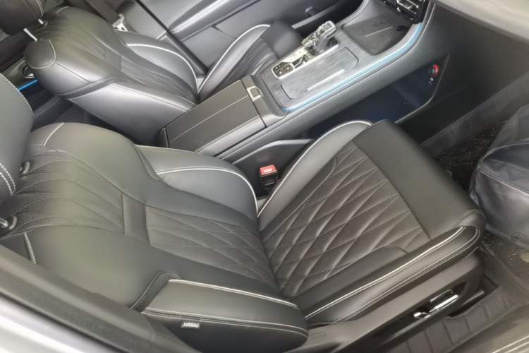 Used GAC Trumpchi GS8 2022 Linghang Series 2.0 TGDI Two-Wheel-Drive Luxury Smart Connectivity Version (7 Seats) Right Front Seat