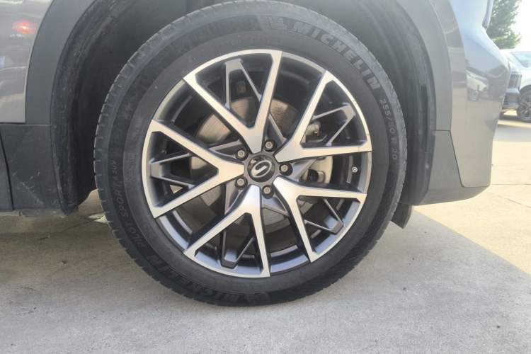 Used GAC Trumpchi GS8 2022 Flagship Series 2.0 TGDI Two-Wheel-Drive Prestige Edition (7 Seats) Right Front Wheel Hub