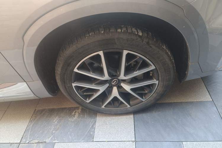 Used GAC Trumpchi GS8 2022 Double-Energy Series 2.0TM Four-Wheel Drive Premium Edition (7 Seats) Right Front Wheel Hub