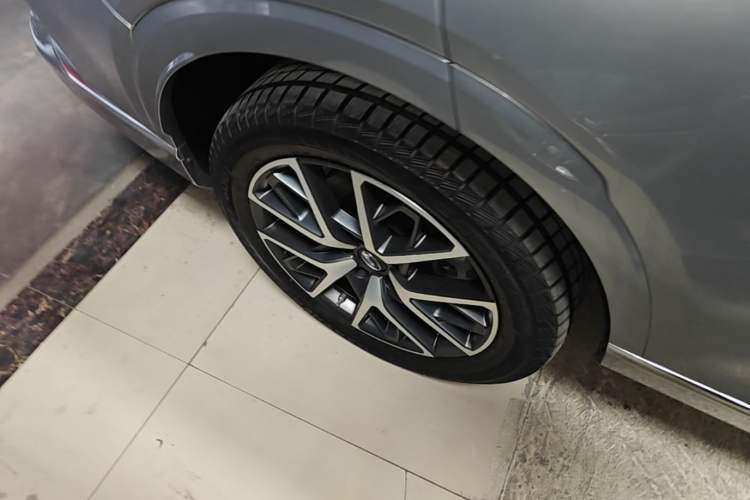 Used GAC Trumpchi GS8 2022 Double-Energy Series 2.0TM Four-Wheel Drive Premium Edition (7 Seats) Right Rear Wheel Hub