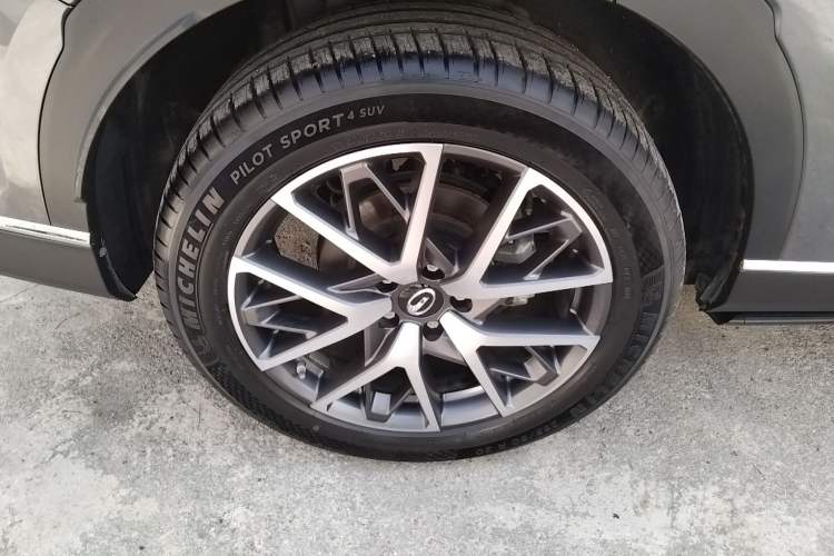 Used GAC Trumpchi GS8 2022 Flagship Series 2.0 TGDI Two-Wheel-Drive Prestige Edition (7 Seats) Right Rear Wheel Hub