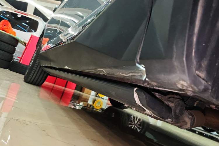 Used GAC Trumpchi GS8 2022 Flagship Series 2.0 TGDI Two-Wheel-Drive Prestige Edition (6-seater) Right Side Sill