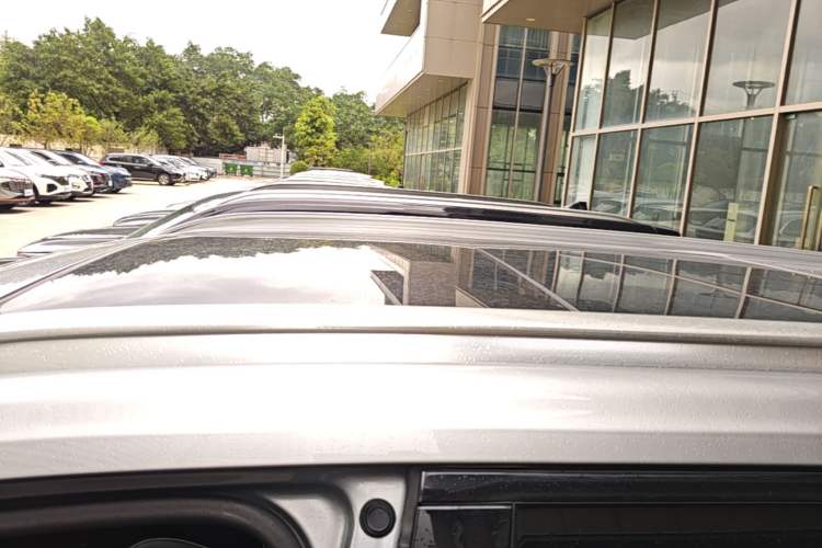 Used GAC Trumpchi GS8 2022 Linghang Series 2.0 TGDI Two-Wheel-Drive Luxury Smart Connectivity Version (7 Seats) Roof