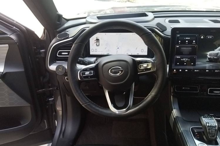 Used GAC Trumpchi GS8 2022 Flagship Series 2.0 TGDI Two-Wheel-Drive Prestige Edition (7 Seats) Steering Wheel