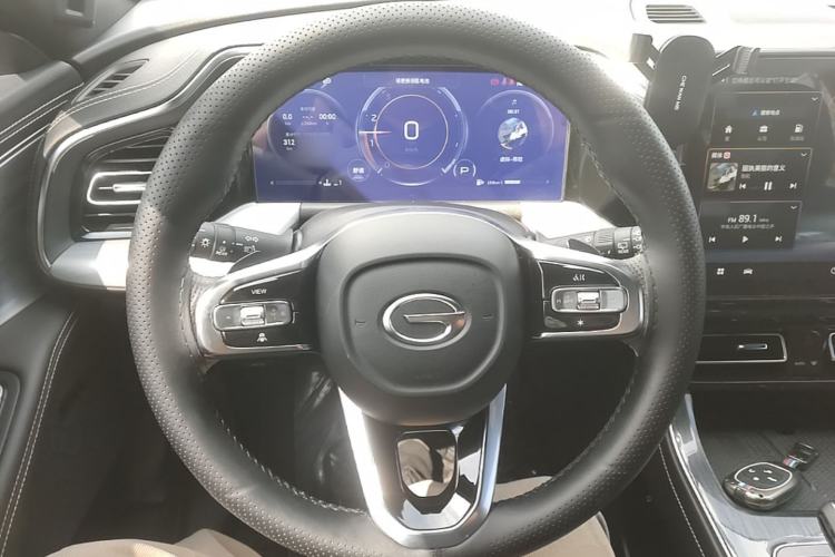 Used GAC Trumpchi GS8 2022 Linghang Series 2.0 TGDI Two-Wheel Drive Luxury Smart Connectivity Version (6 Seats) Steering Wheel