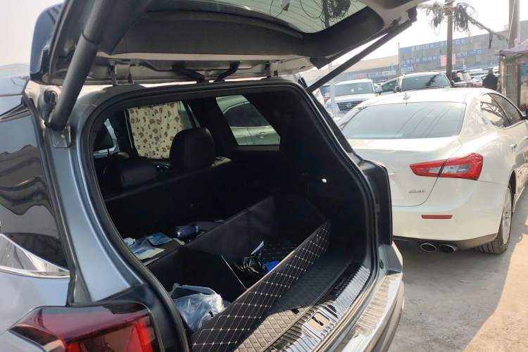 Used GAC Trumpchi GS8 2022 Linghang Series 2.0 TGDI Two-Wheel-Drive Luxury Smart Connectivity Version (7 Seats) Trunk
