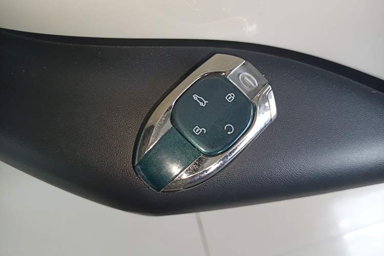 Used GAC Trumpchi GS8 2022 Double-Energy Series 2.0TM Two-Wheel Drive Prestige Edition (6 Seats) Vehicle Key