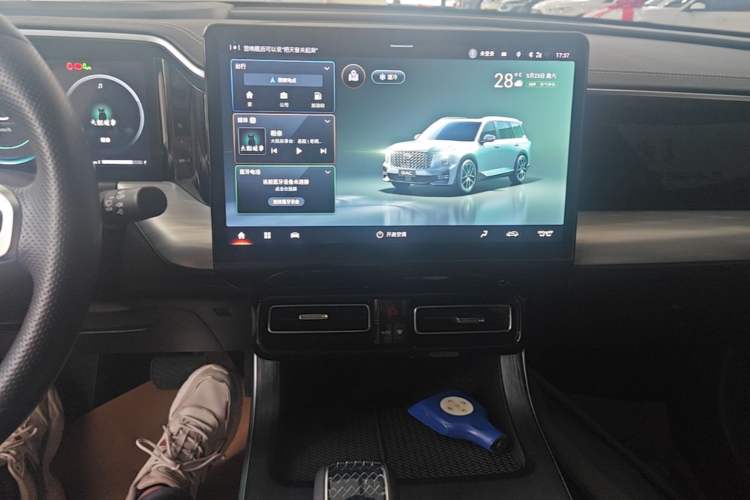 Used GAC Trumpchi GS8 2022 Flagship Series 2.0 TGDI Two-Wheel-Drive Prestige Edition (6-seater) Audio And AC Panel