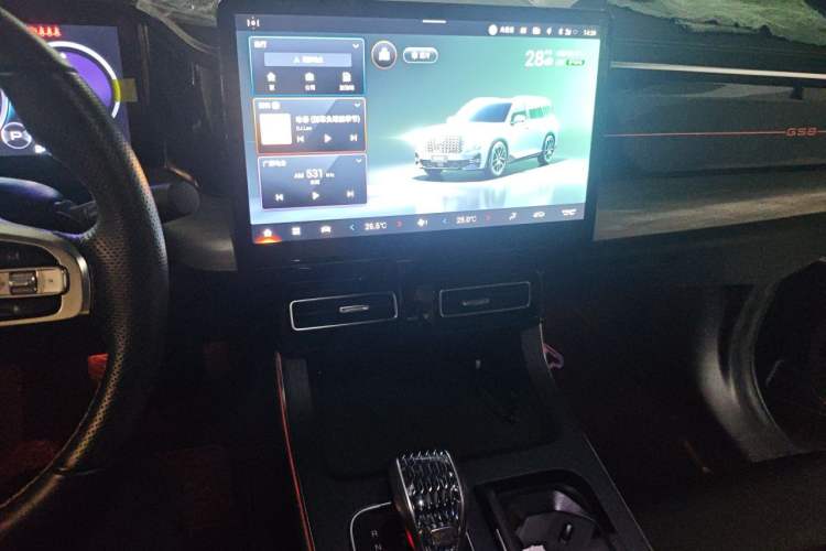 Used GAC Trumpchi GS8 2022 Linghang Series 2.0 TGDI Two-Wheel-Drive Luxury Smart Connectivity Version (7 Seats) Audio And AC Panel