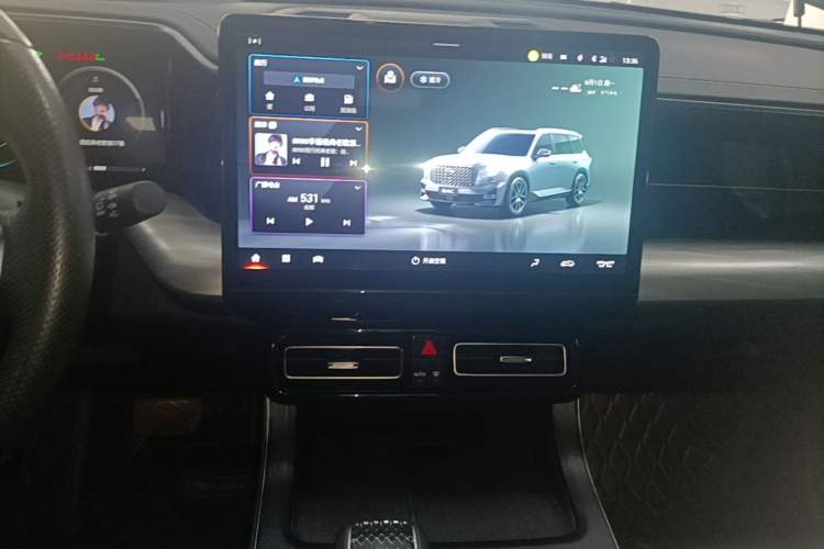 Used GAC Trumpchi GS8 2022 Flagship Series 2.0 TGDI Two-Wheel-Drive Prestige Edition (7 Seats) Audio And AC Panel
